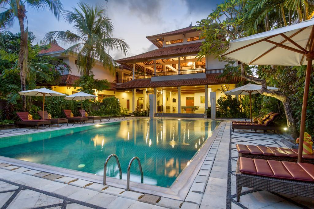 Puri Raja Hotel Legian Eksteriør billede