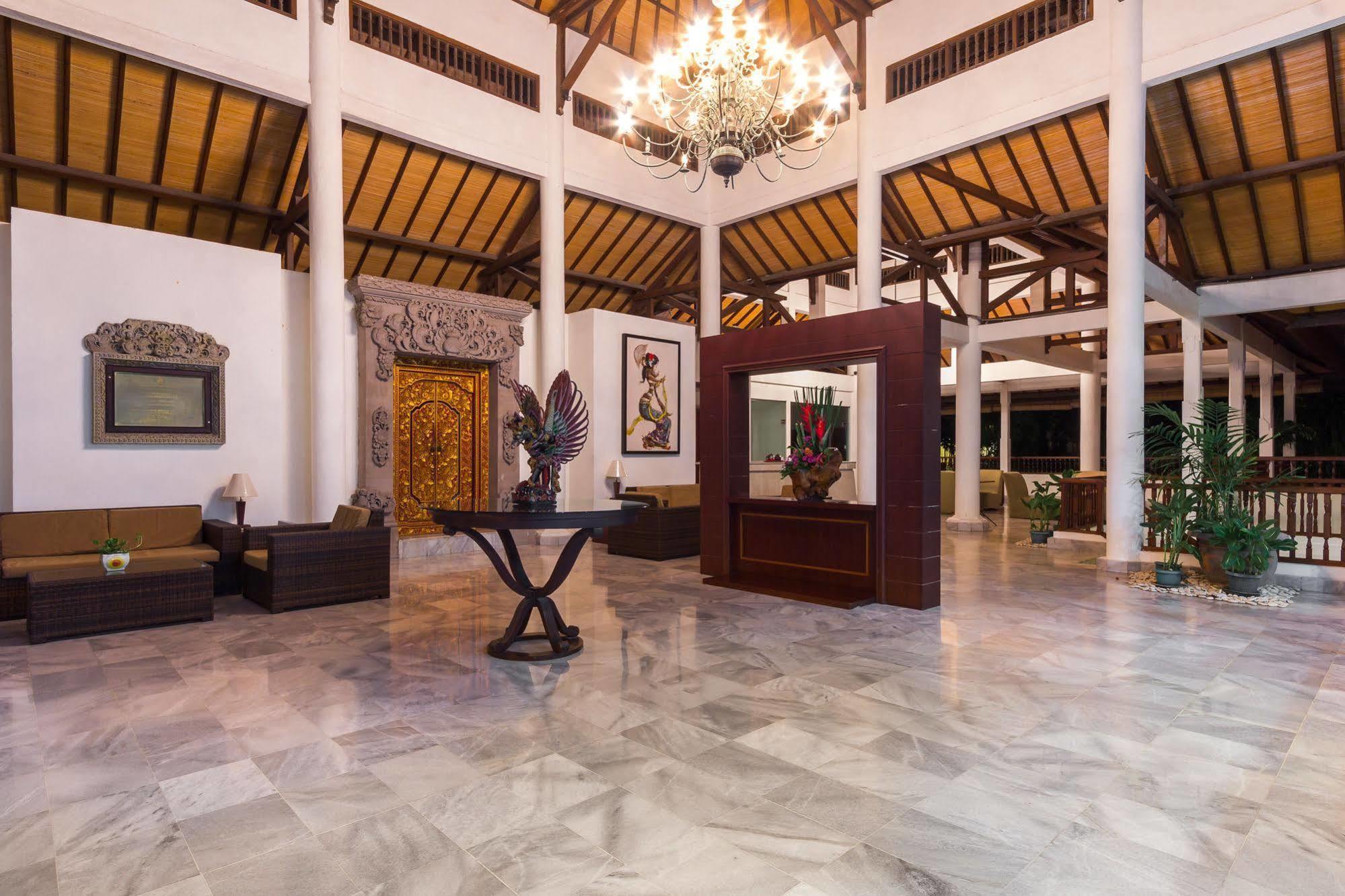 Puri Raja Hotel Legian Eksteriør billede